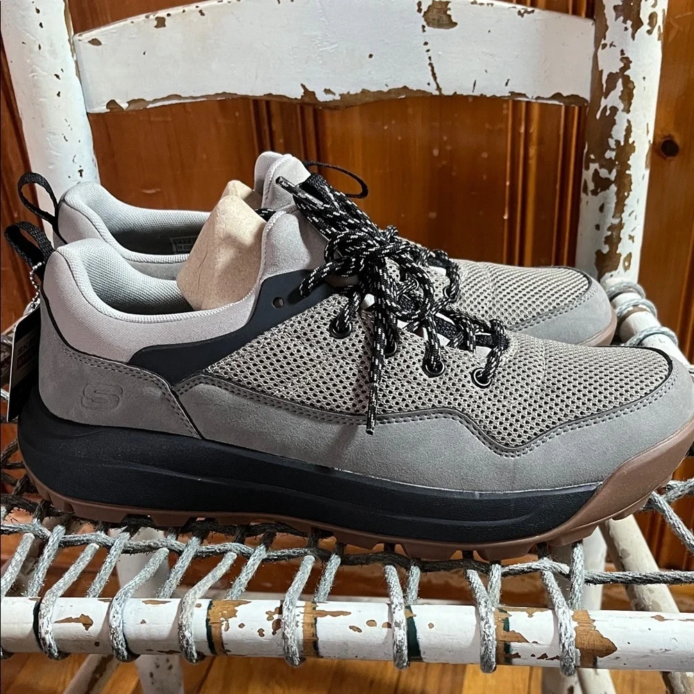 Skechers Men's Gray and Black Streetwear Sneakers
